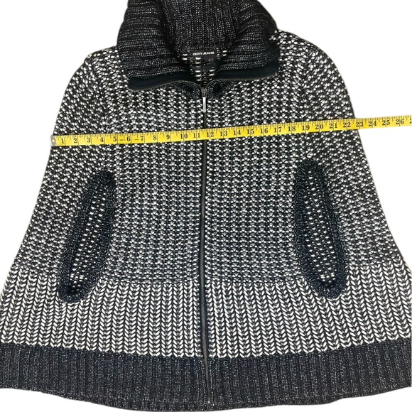 EUC DKNY Jeans Knit Capelette Poncho - Picture 5 of 7